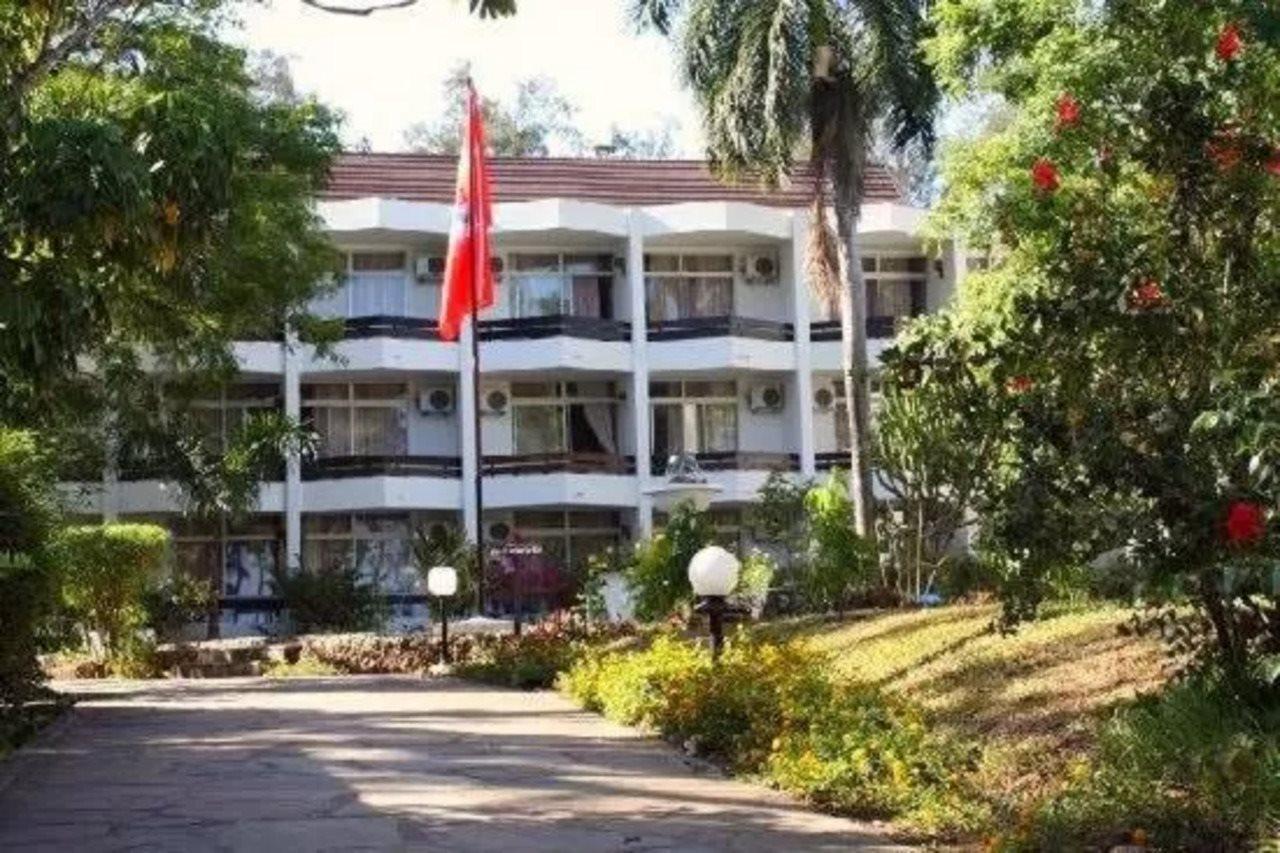 Kenya Bay Beach Hotel Bamburi Buitenkant foto