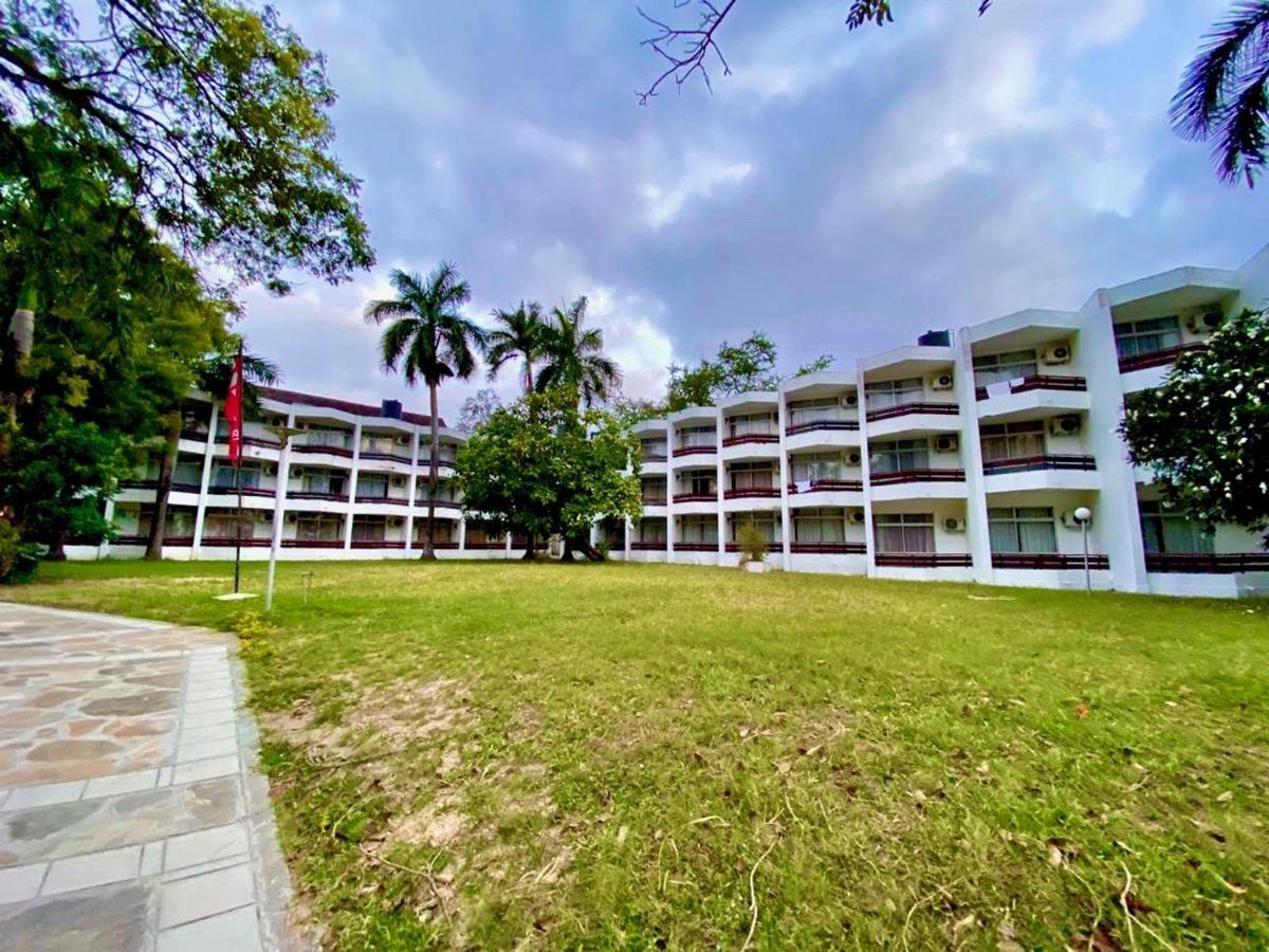 Kenya Bay Beach Hotel Bamburi Buitenkant foto