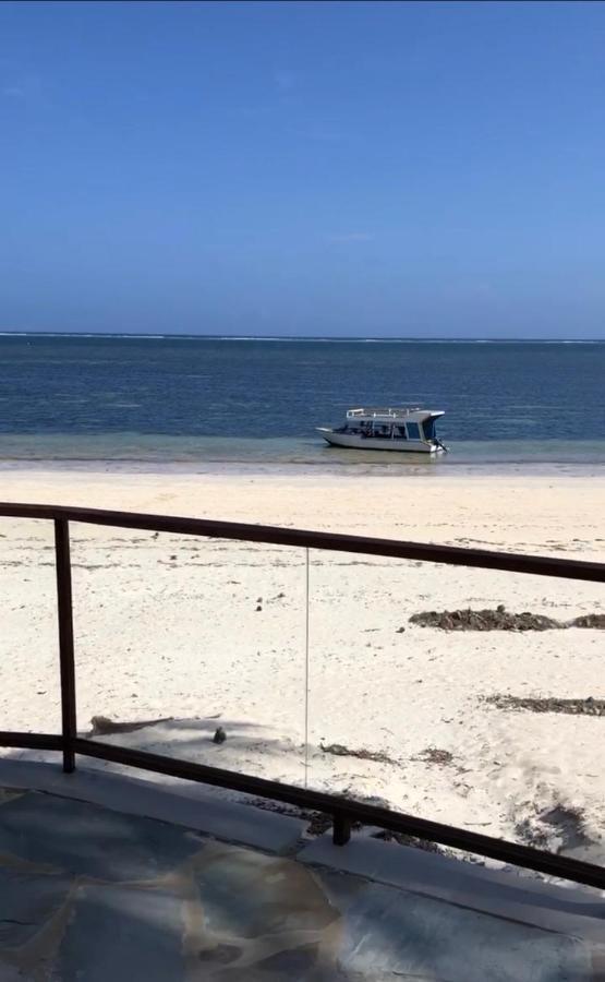 Kenya Bay Beach Hotel Bamburi Buitenkant foto