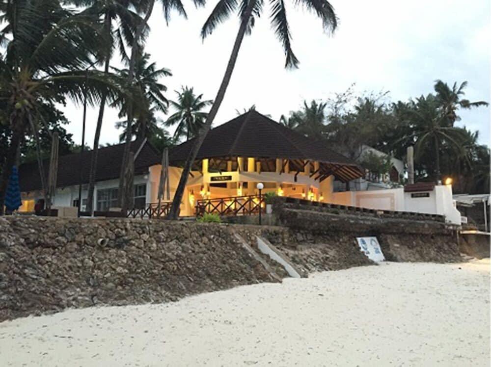 Kenya Bay Beach Hotel Bamburi Buitenkant foto