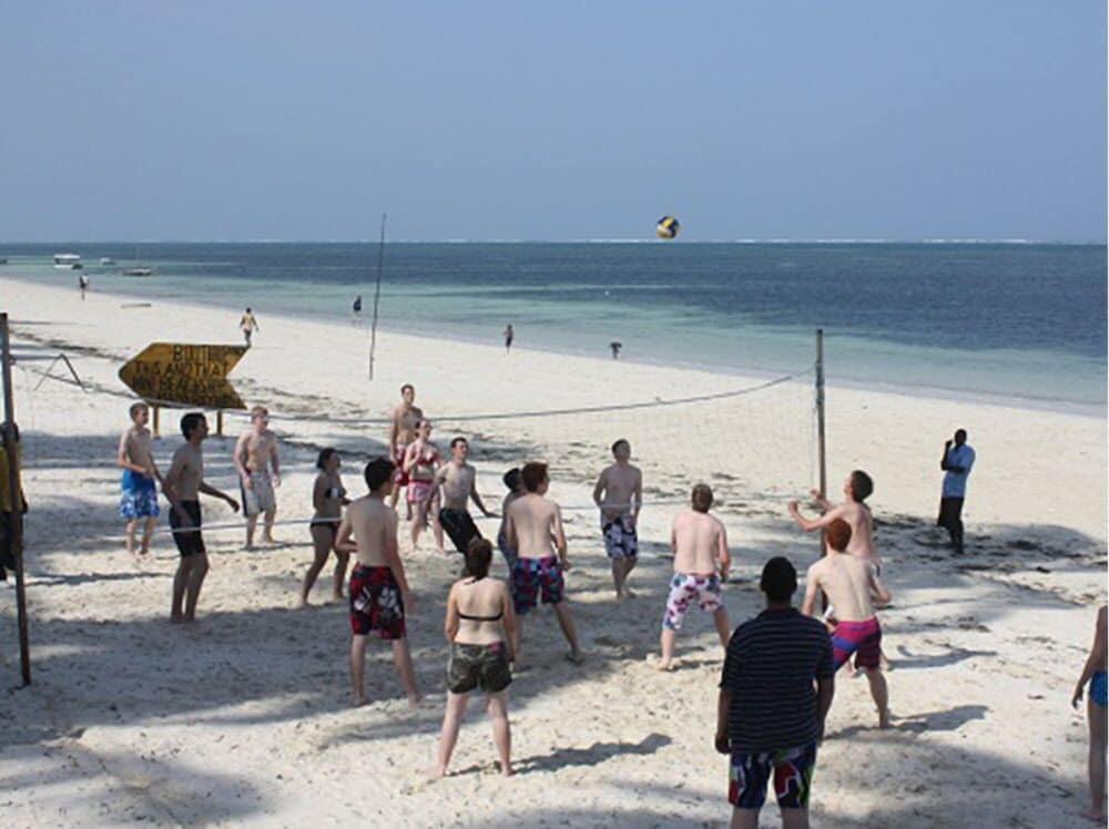 Kenya Bay Beach Hotel Bamburi Buitenkant foto