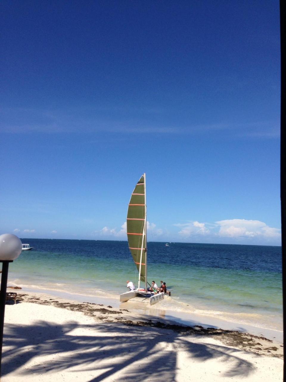 Kenya Bay Beach Hotel Bamburi Buitenkant foto